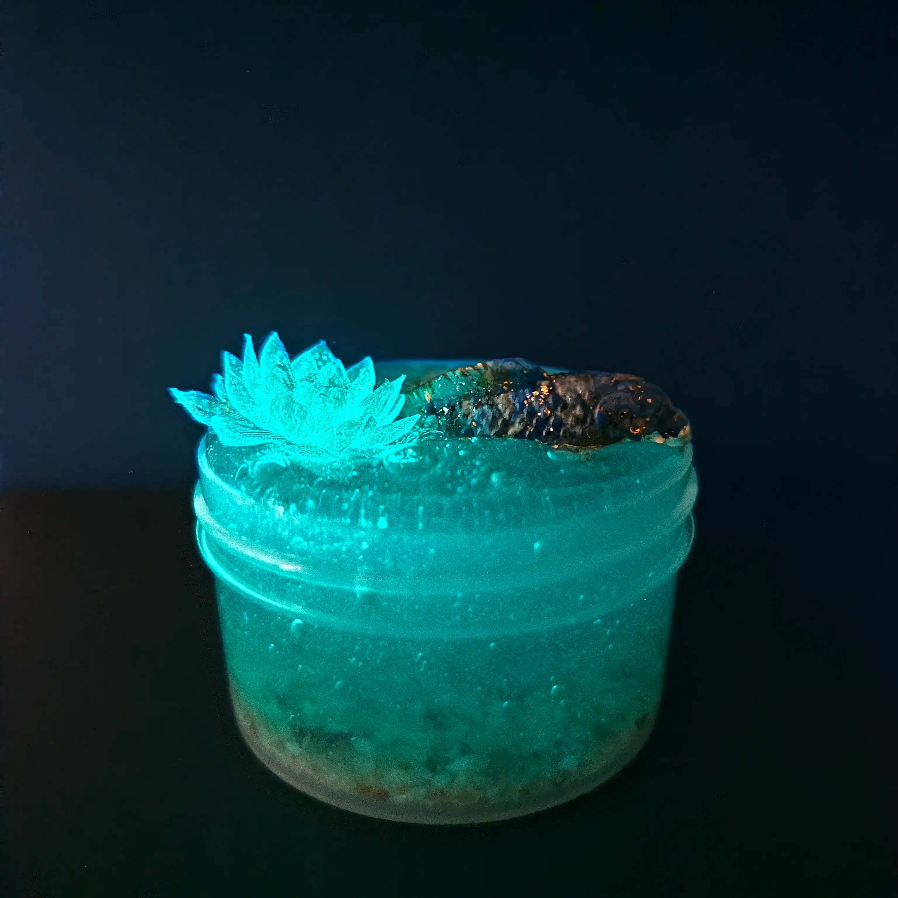 GID Water Lily Sand Slime